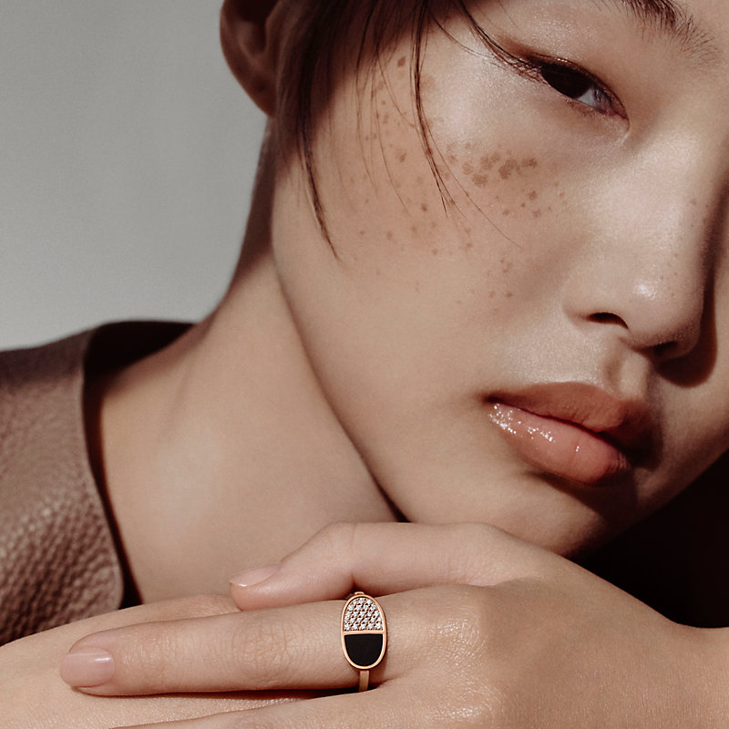 豪華に輝く【HERMES】リング Chaine d'ancre Verso Chaine d'ancre Verso ring, small model | Hermès USA